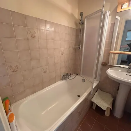 Apartment Charming With Garden In